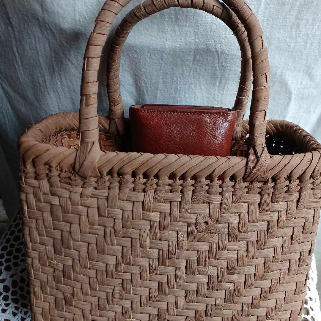 小さい国産山葡萄かご