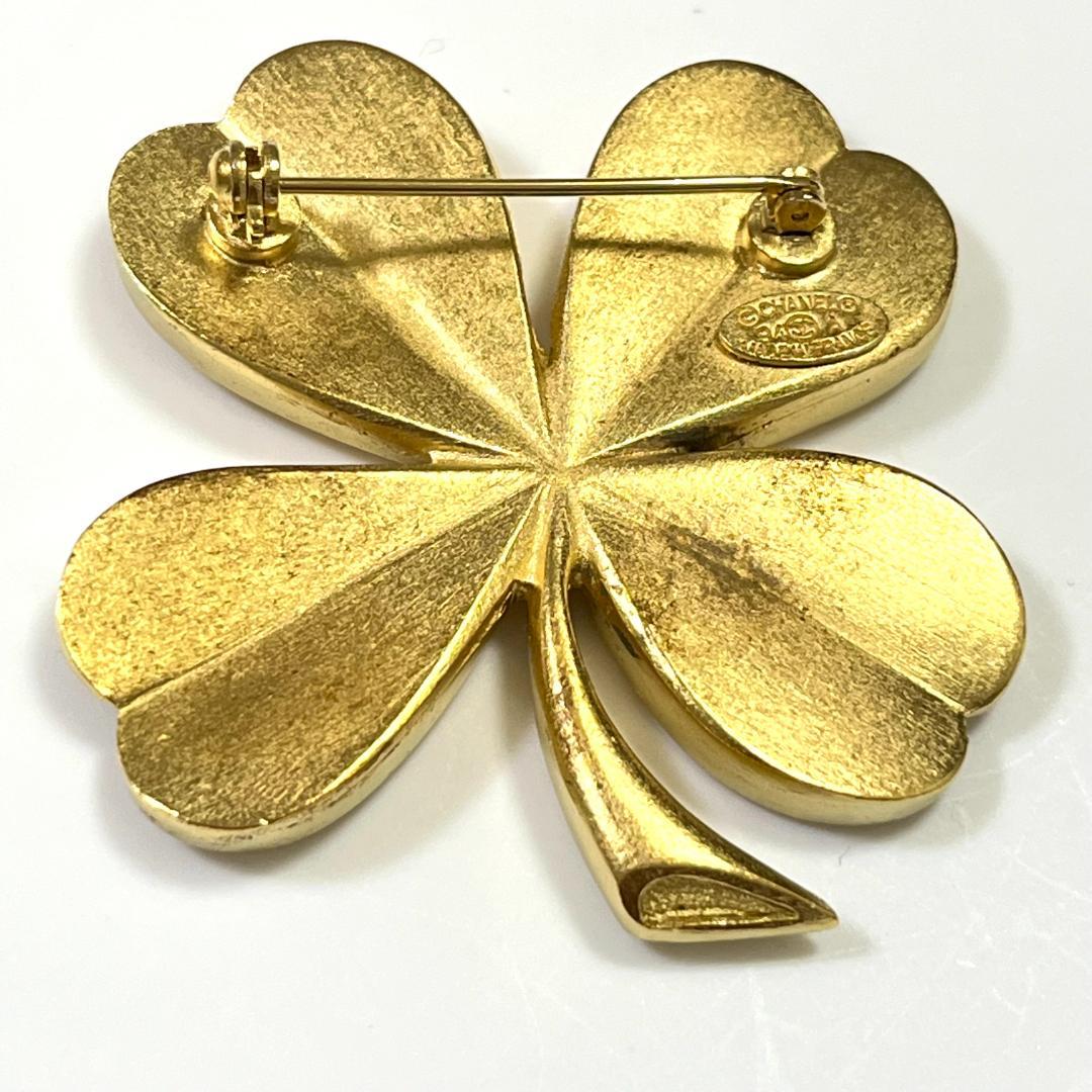 yash... です。CHANELブローチ クローバー　GP ゴールド