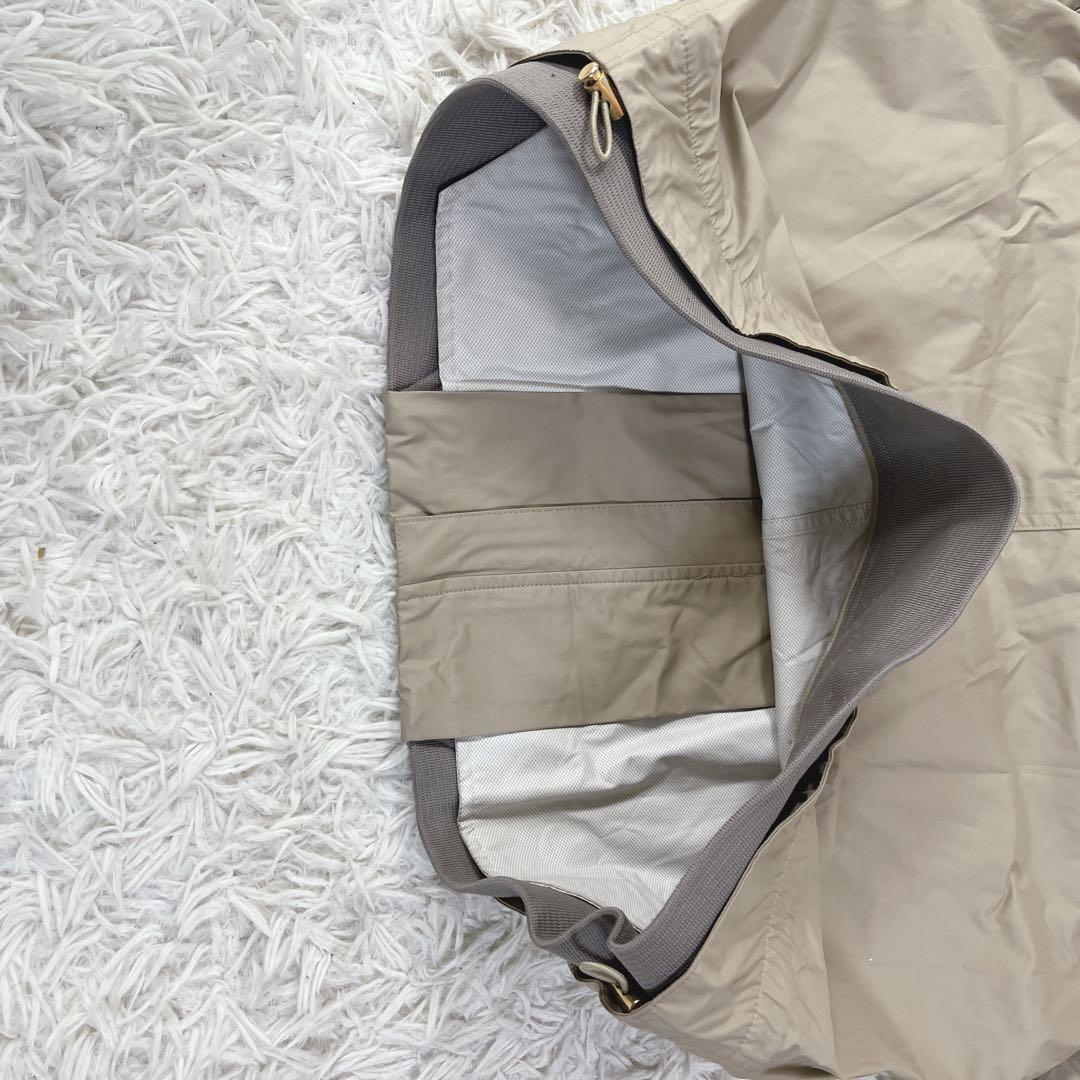 マークアンドロナ　多機能　ナイロンジャケット　フード脱着可能