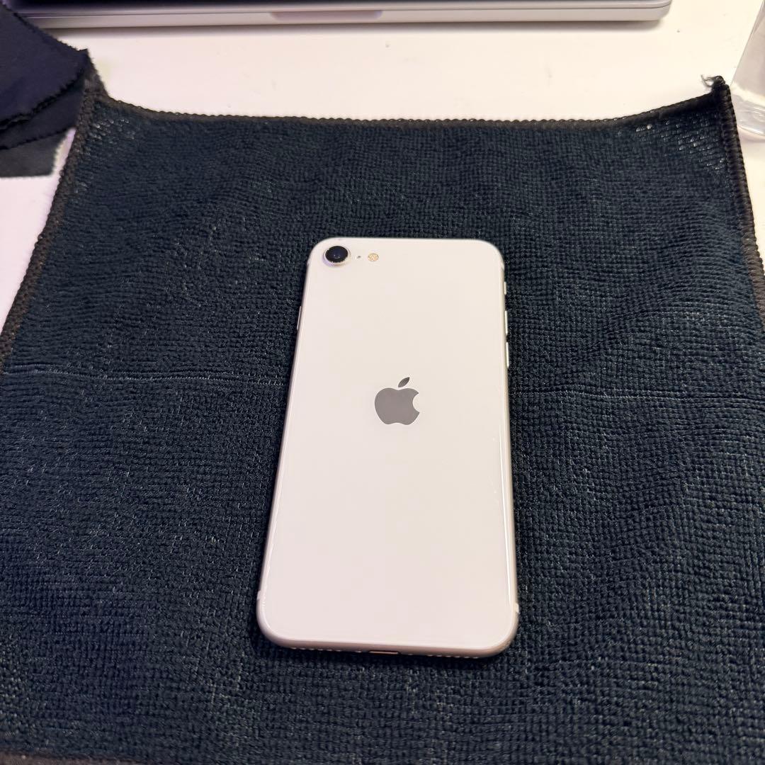 Apple iPhone SE (第3世代) 64GB SE3 バッテリー新品