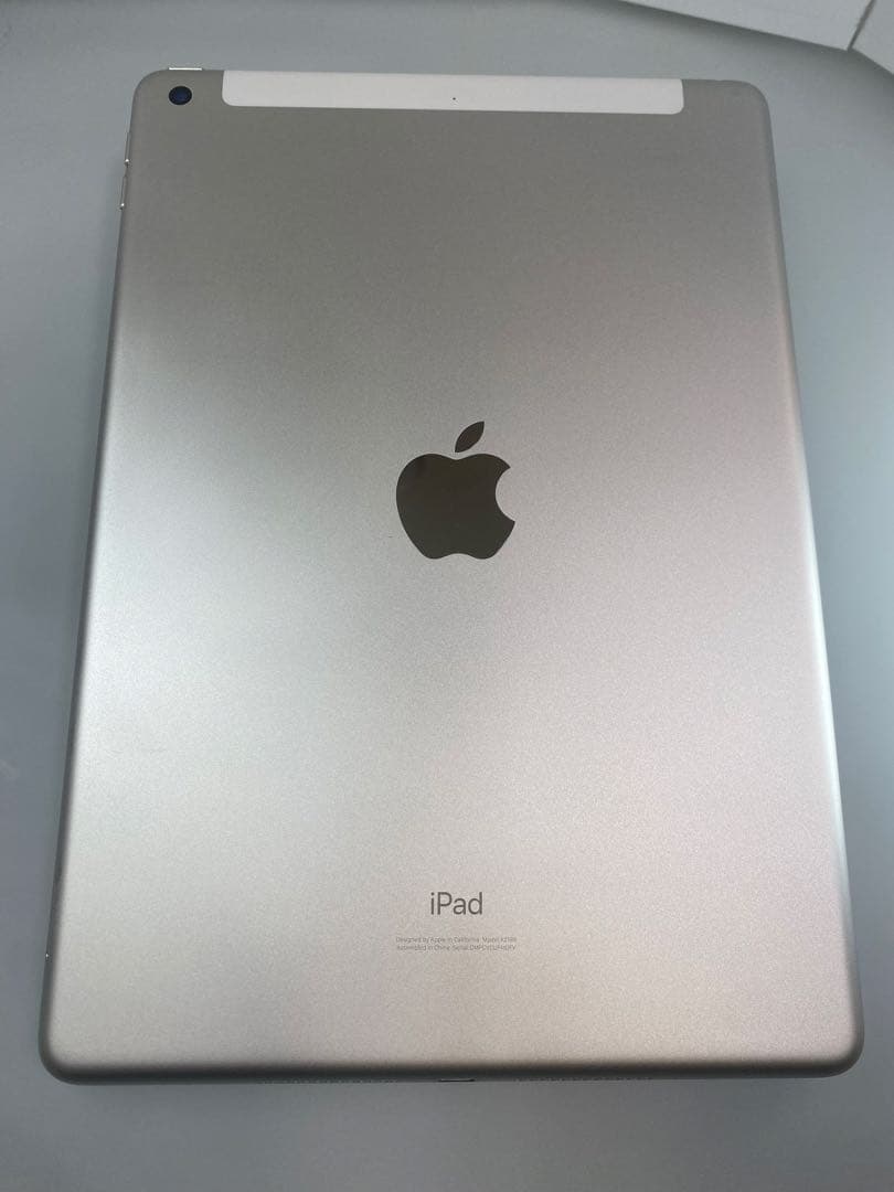 3*h様 iPad 第7世代　シルバー Cellular Model SIMフリ