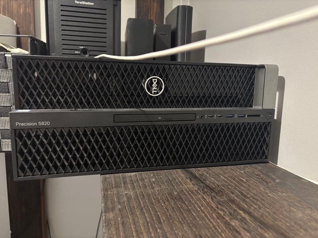 ワークステーション DELL Precision 5820 XEON W-2123