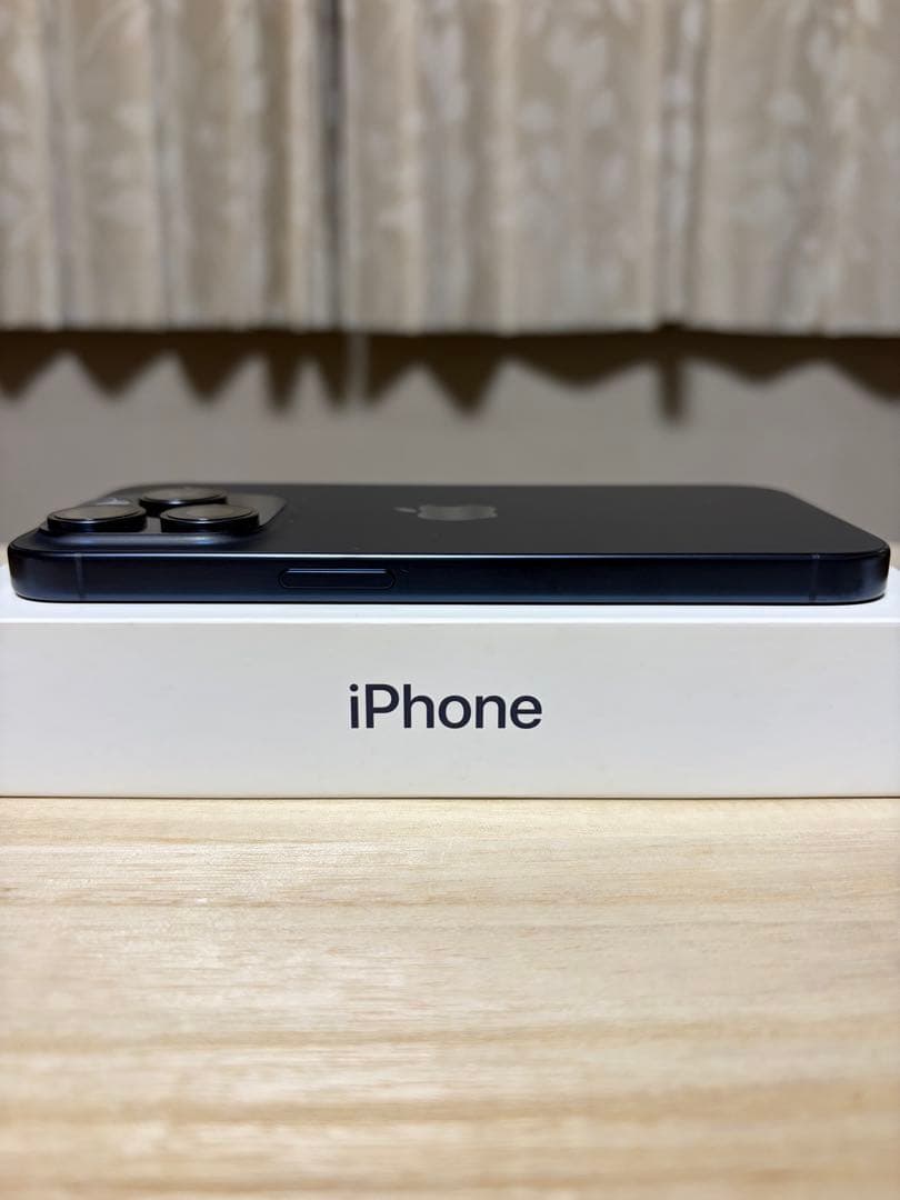 Apple iPhone 15 Pro 256GB 本体