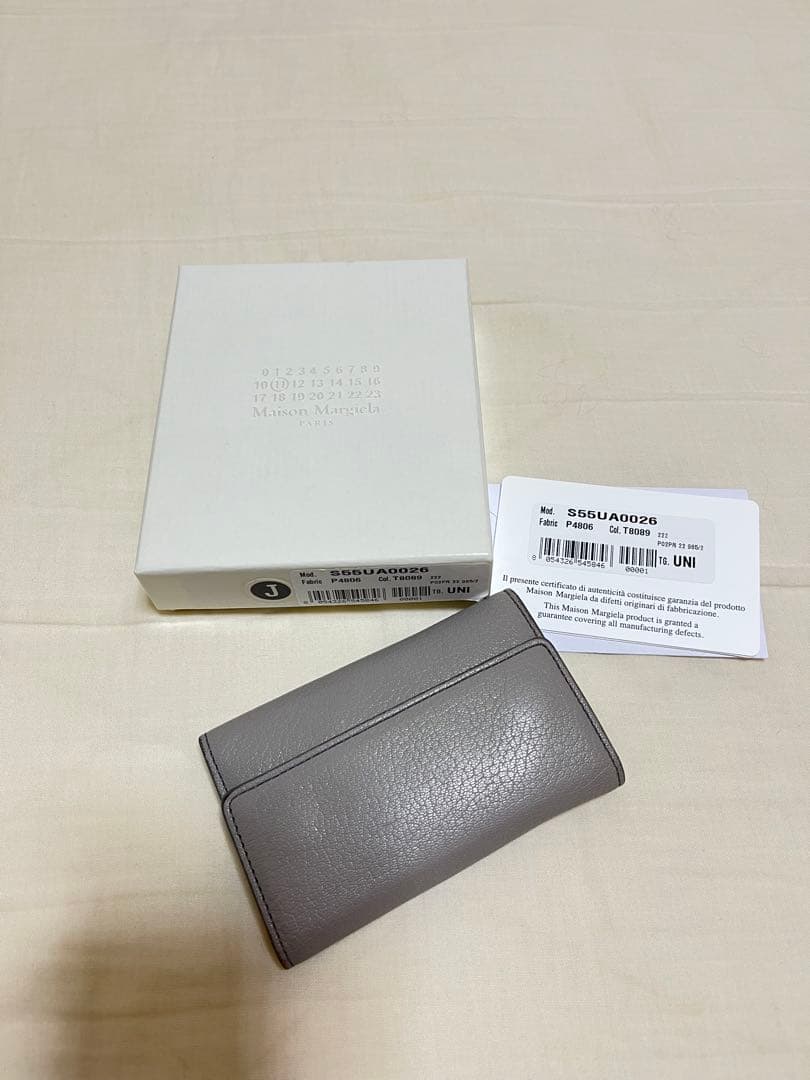 メゾンマルジェラ　キーケース　グレー