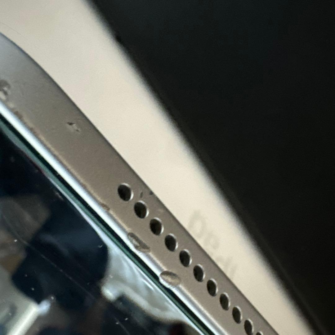 R*a様 Apple iPad シルバー 本体64gb ケースタッチペン付き