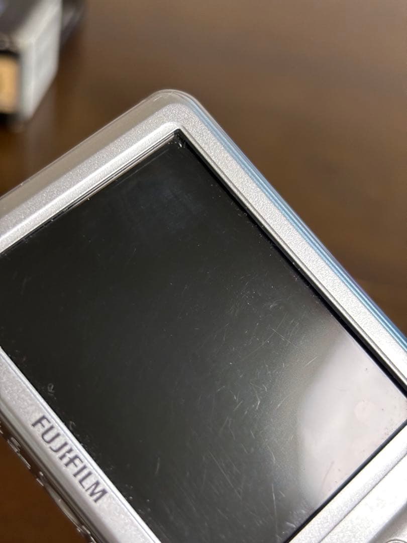 Fujifilm FinePix J27 コンパクトデジタルカメラ