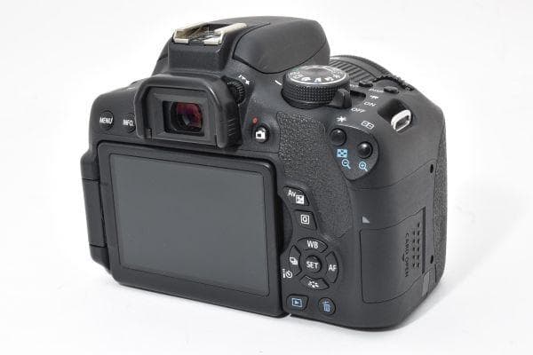 キャノン Canon EOS Kiss X8i レンズキット SDカード付き