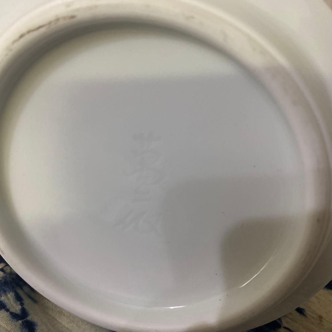 人間国宝　井上萬二　白磁緑釉牡丹文耳付花瓶