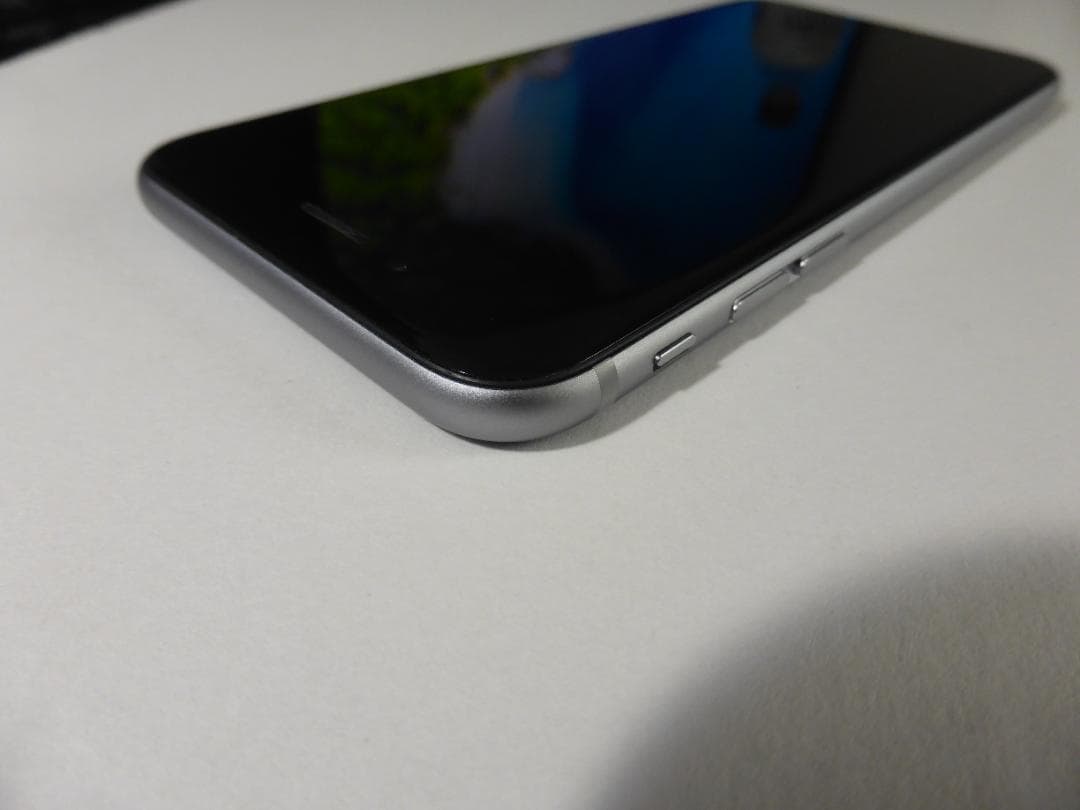 Apple iPhone 6s 32GB スペースグレー バッテリー100％