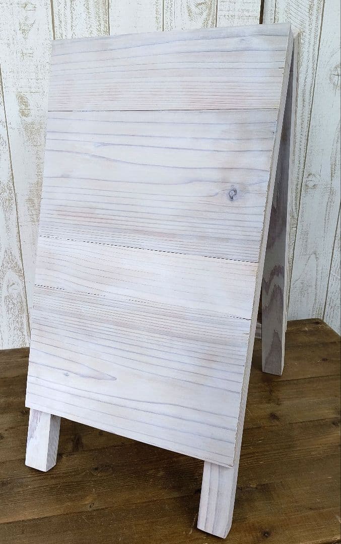 つぼみちゃんページ／Ａ型看板・シャビーホワイト＆リース付きボードの2点