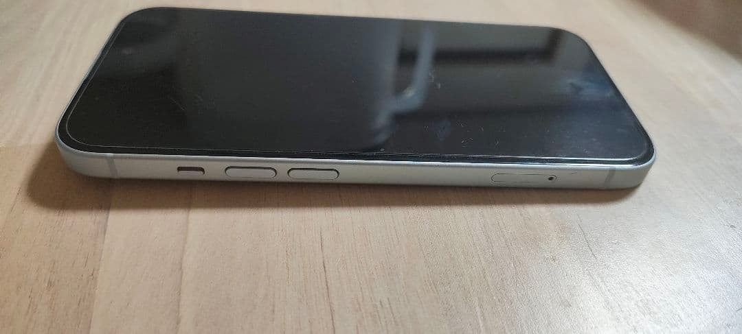 Apple iPhone 15 ブルー