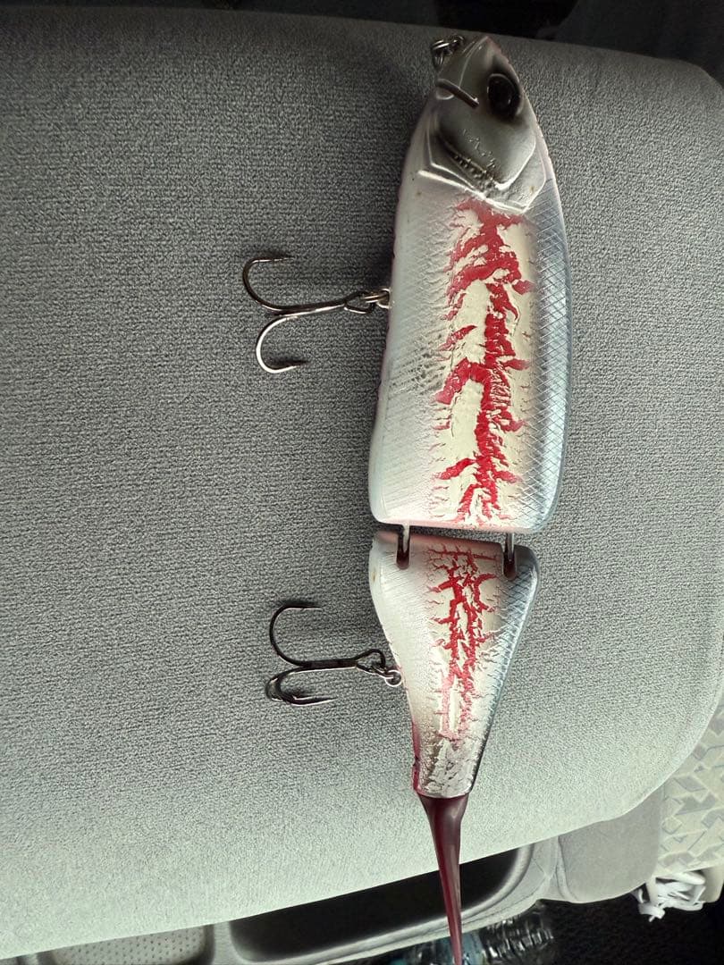 ビッグベイトルアー シルバー/レッド 約20cm