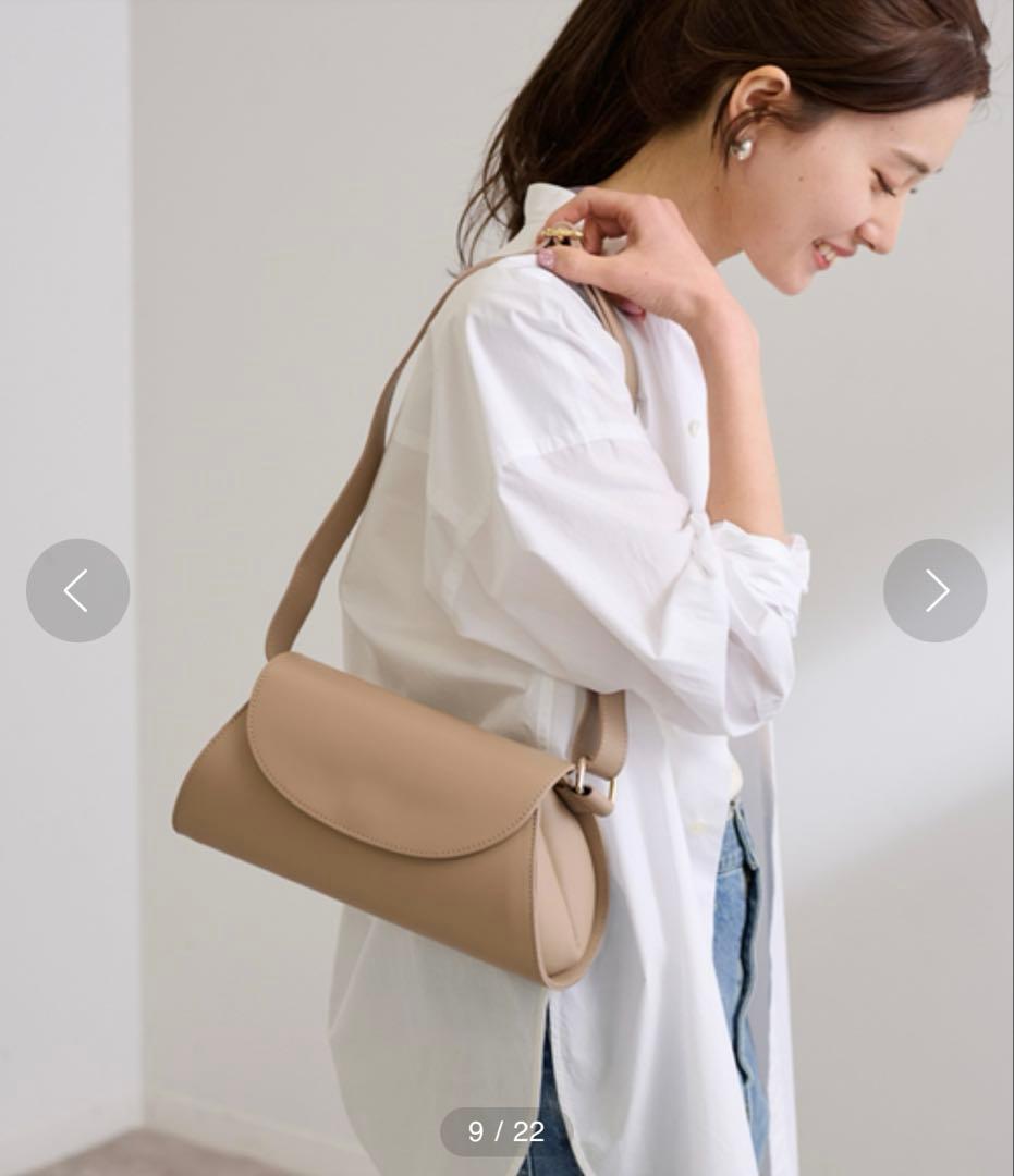 タグ付新品 AULENTTI ショルダーバッグスムースレザー