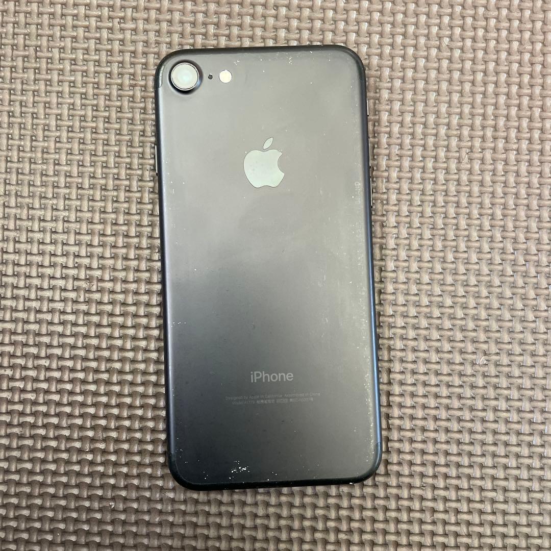 Apple iPhone 7 128GB ブラック本体　SIMフリー