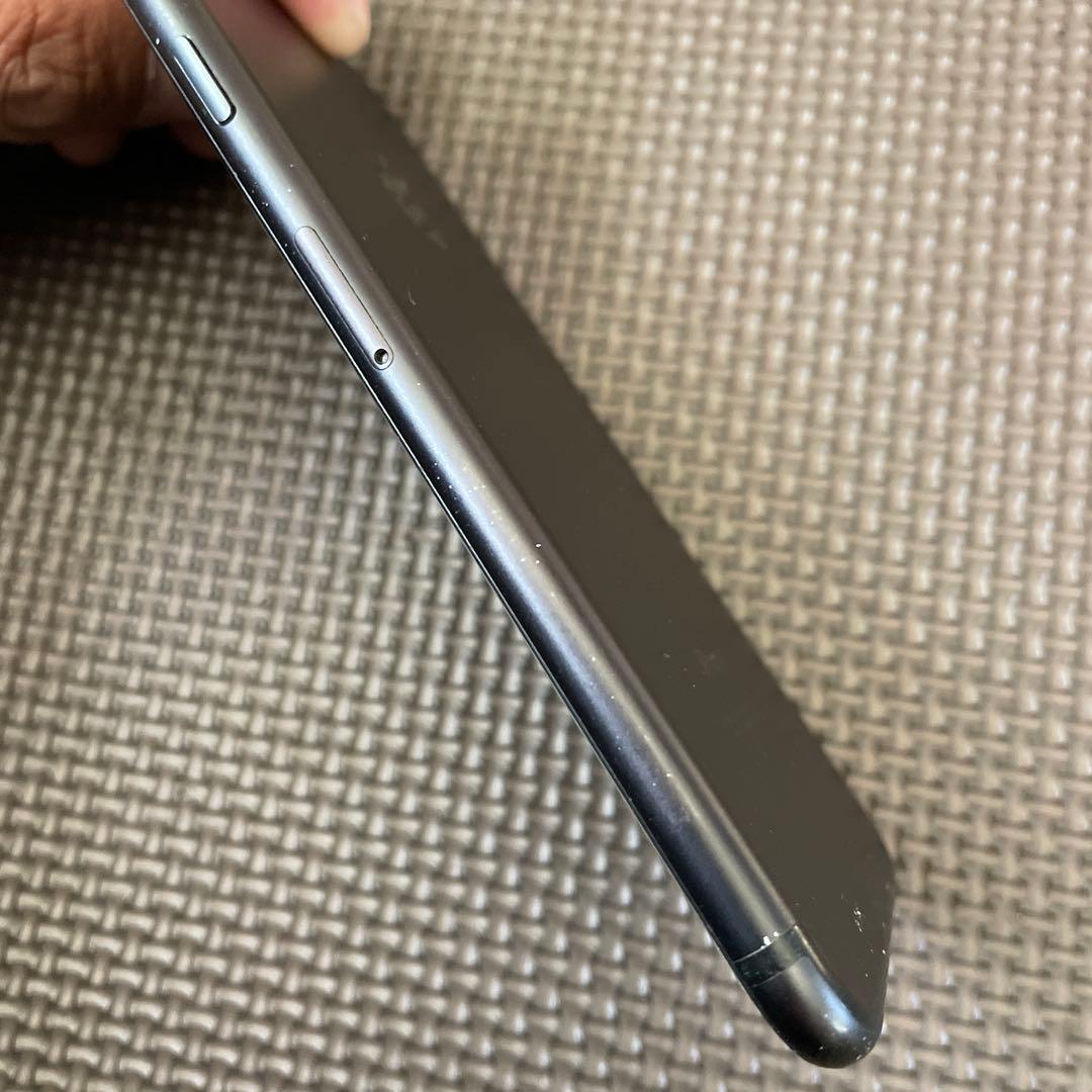 Apple iPhone 7 128GB ブラック本体　SIMフリー