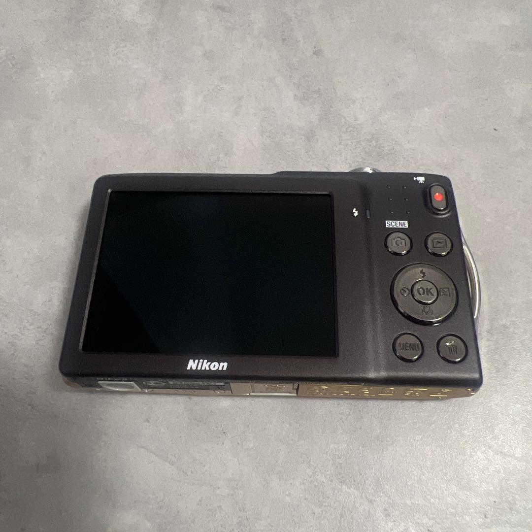 極美品 NICON COOIPIX S3300 ゴールド
