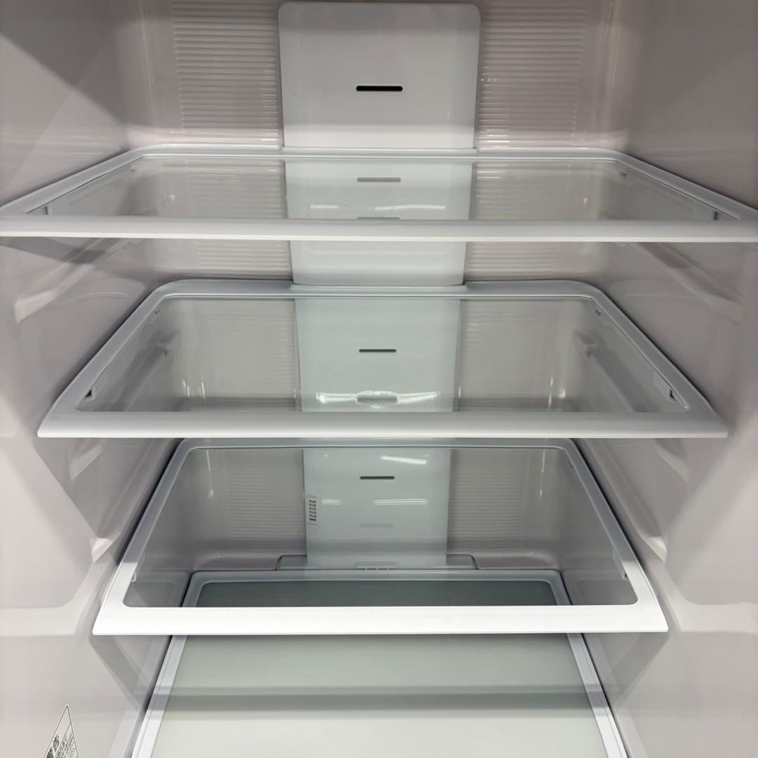 718 日立　大型冷蔵庫　300L強　小型　一人暮らし　右開き　自動製氷　3ドア