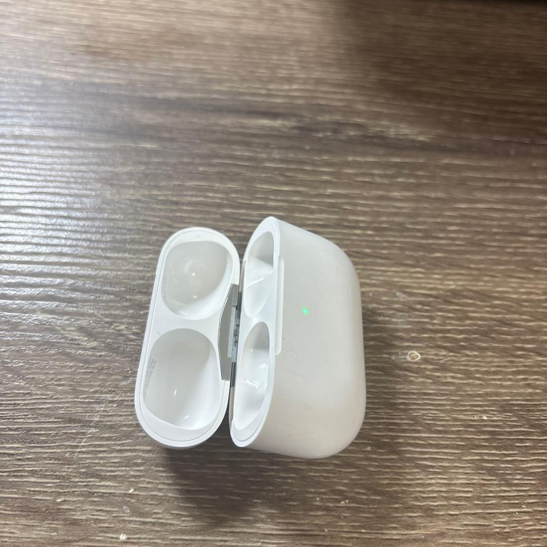 AirPods本体のみ　USB-C