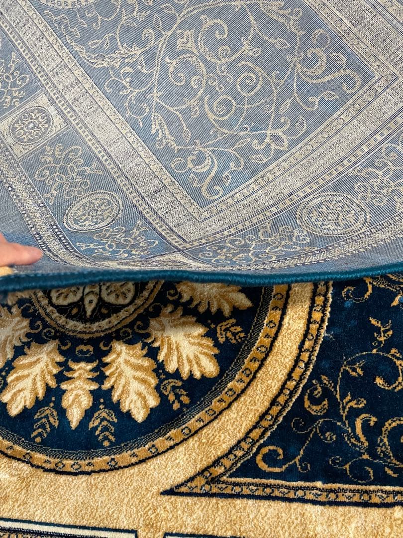 ペルシャ風　青と金の装飾的なラグ　150×220mm