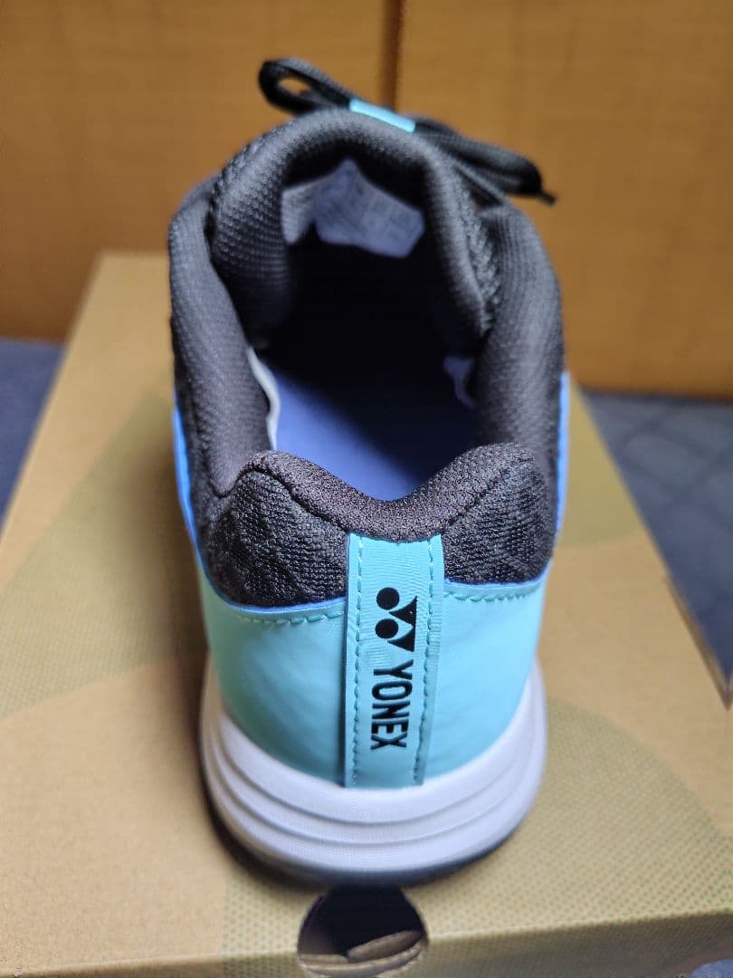 YONEX バドミントンシューズ ブラック/ターコイズ　27cm