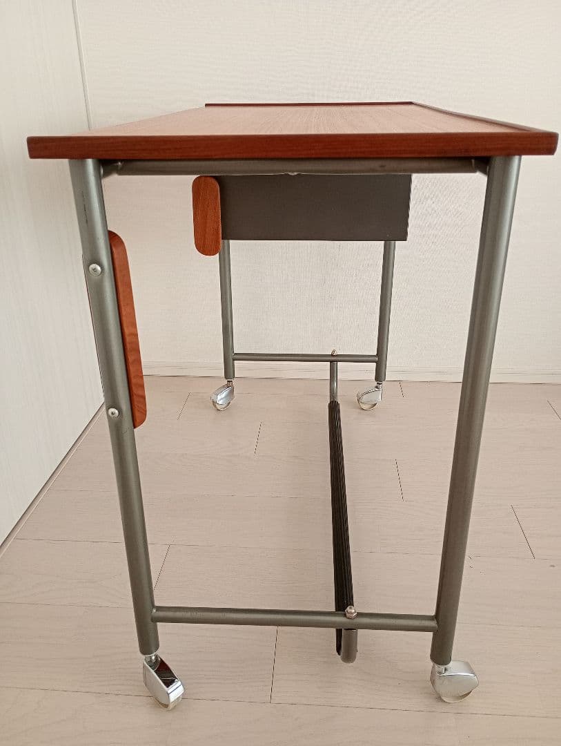 デンマーク　北欧　ヴィンテージ　キャスター付きデスク