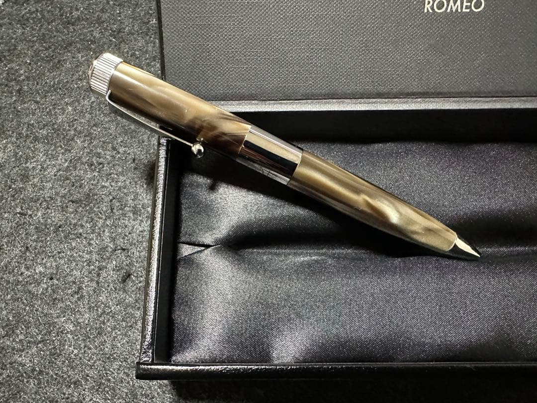 Romeo no.3 イタリアングレー 太軸　未使用品