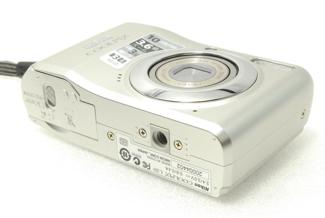 yちゃん 様フォロー割_Nikon COOLPIX L20 ❤️シルバー ニコン