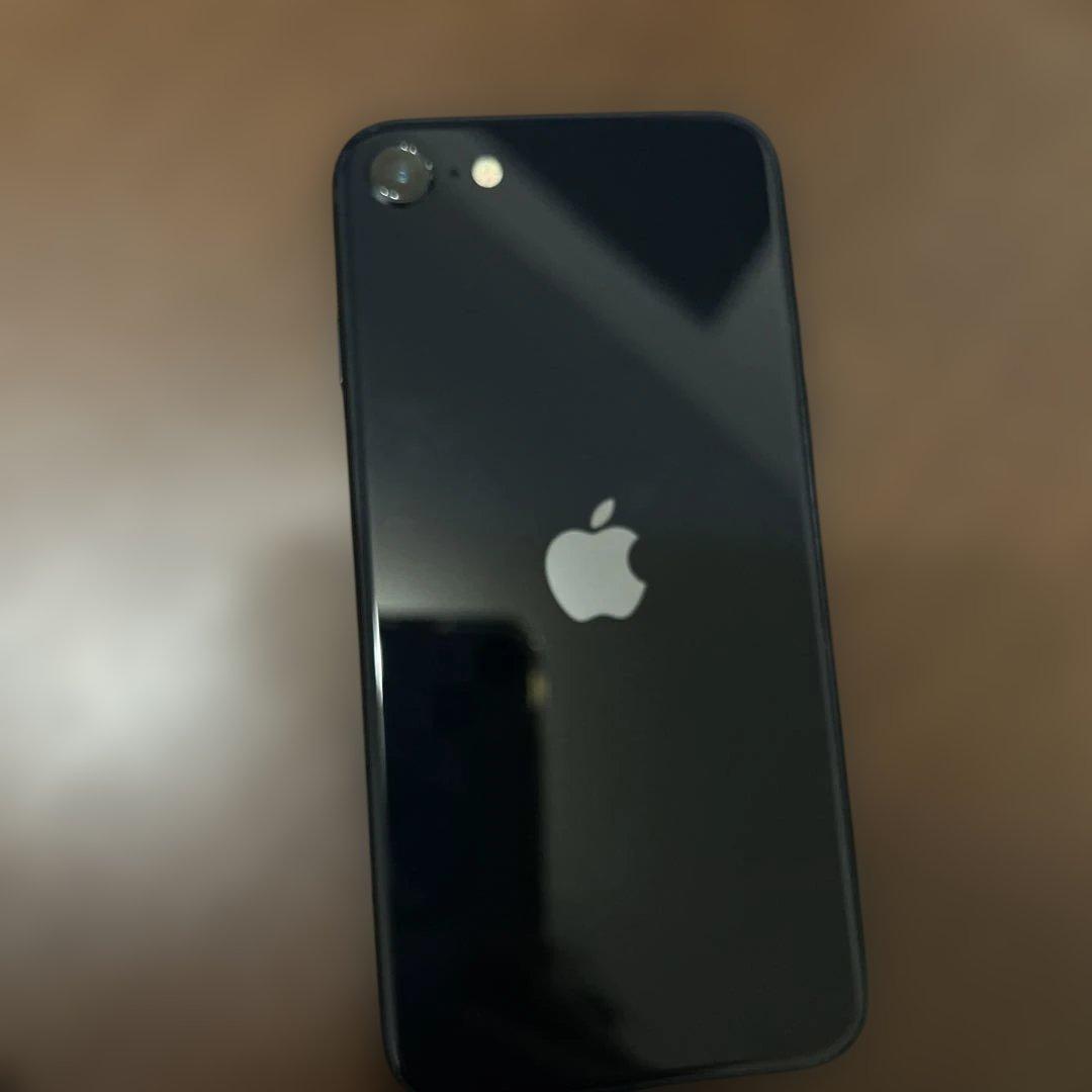 お値下げ♪iPhone SE (第3世代) ブラック 本体 充電ケーブル付