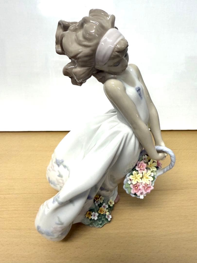 リヤドロ フィギュリン フラワーガーデン 少女　美品