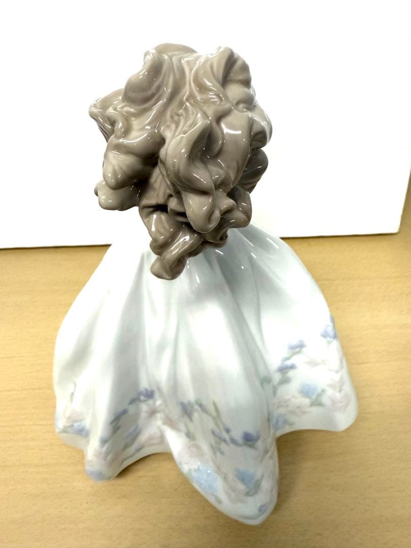リヤドロ フィギュリン フラワーガーデン 少女　美品