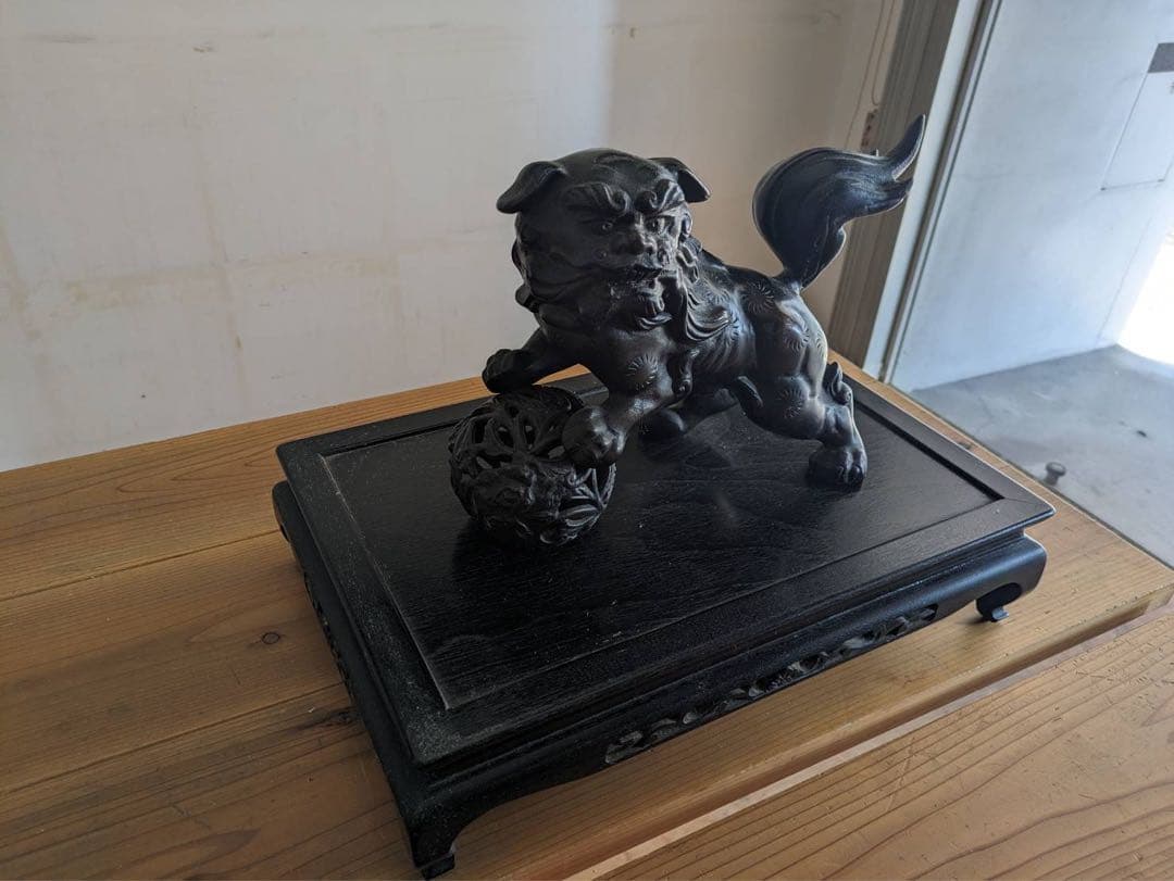 黒色獅子像 インテリア置物