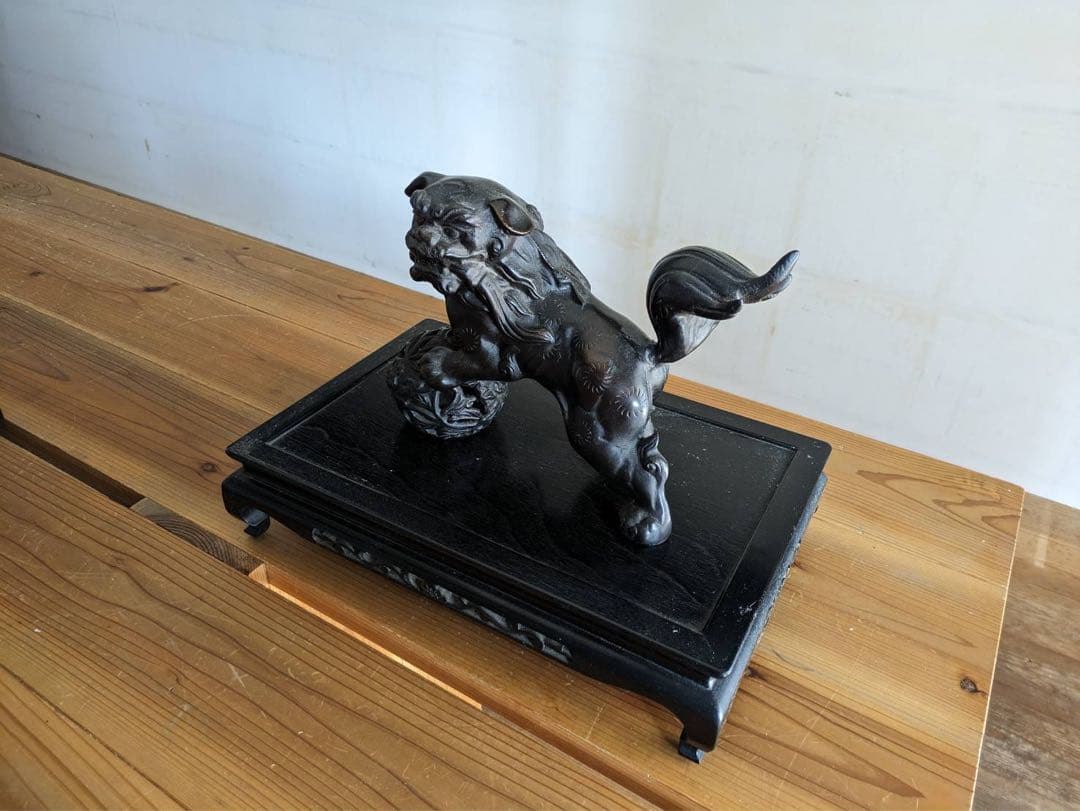 黒色獅子像 インテリア置物