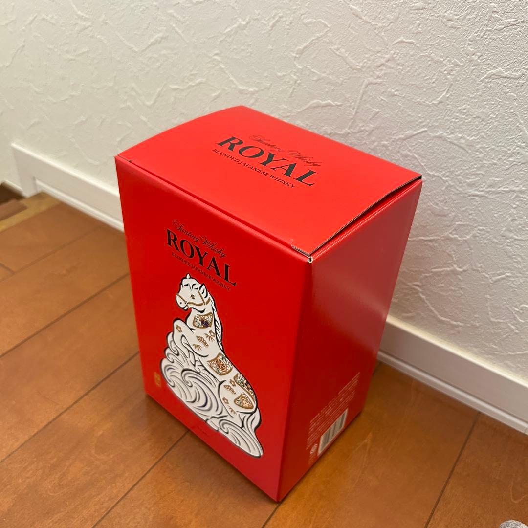 【限定品】サントリー ウイスキー ローヤル〈 午歳 〉ボトル 2026年 馬年