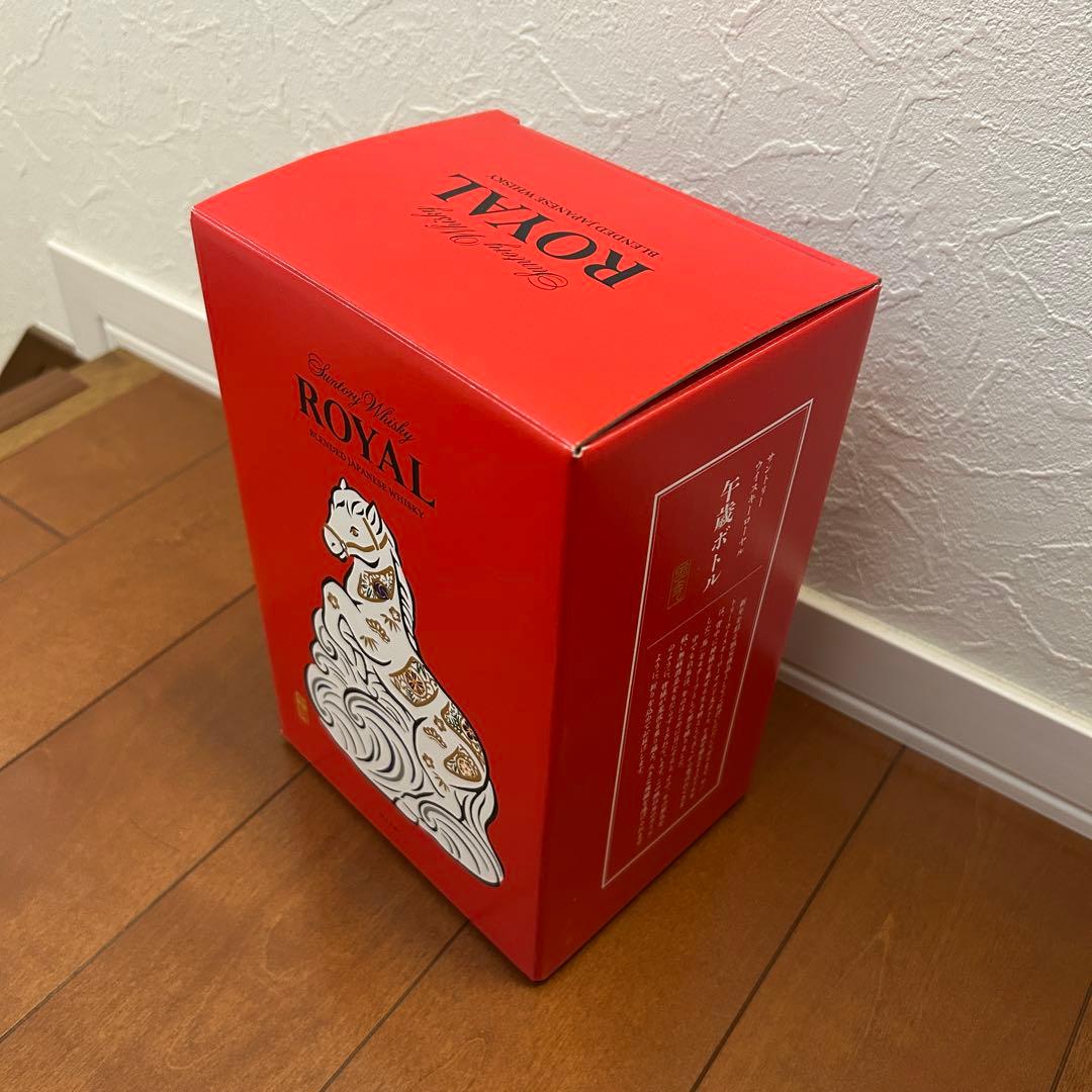 【限定品】サントリー ウイスキー ローヤル〈 午歳 〉ボトル 2026年 馬年