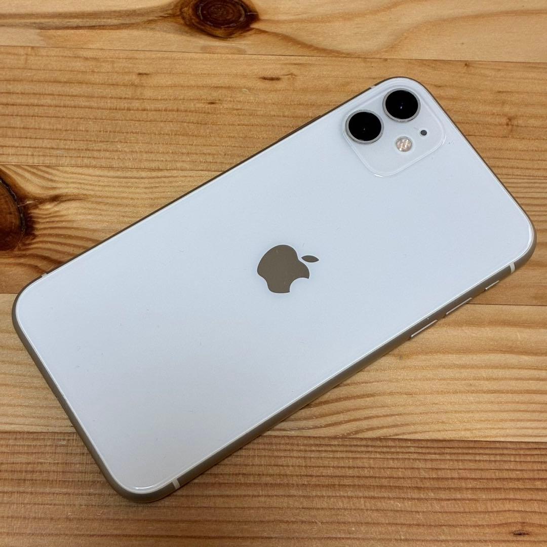 あ*ふ様 バッテリー新品　iPhone 11 64GB SIMフリー　美品　おま