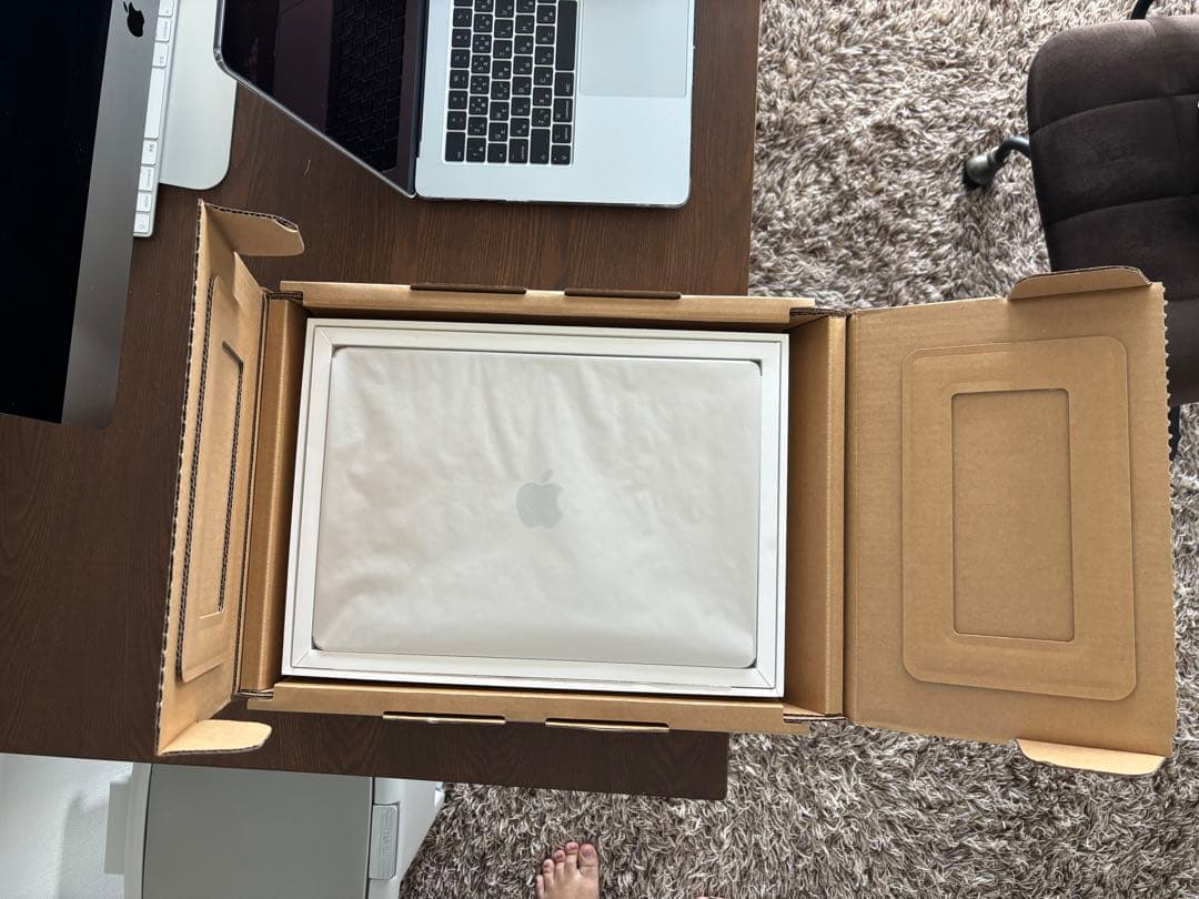 美品【Apple Mac Book Air 15inch M2 2023モデル】