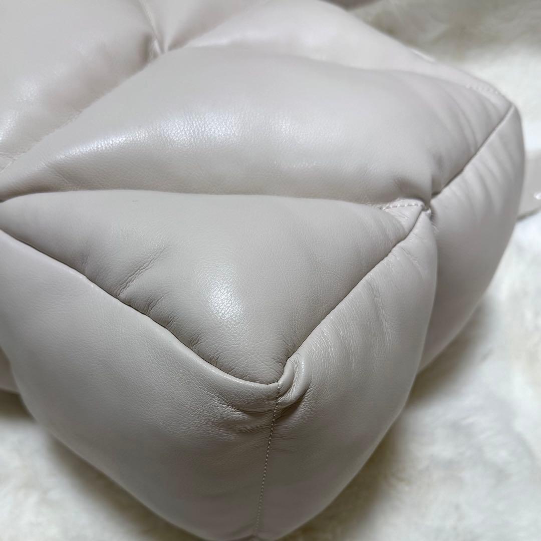 Glam Lips SMALL QUILTING レザー　ハンドバッグ　ホワイト