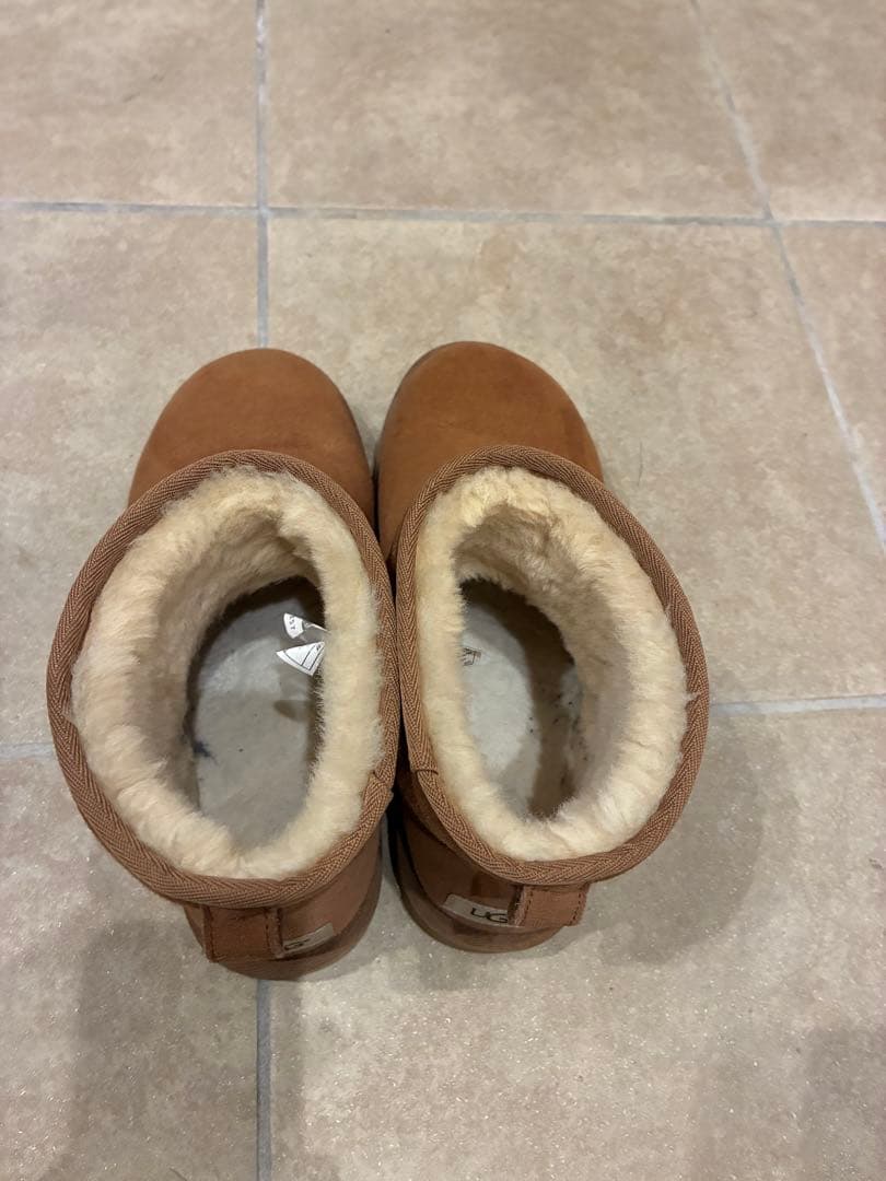 靴 UGG Classic Mini