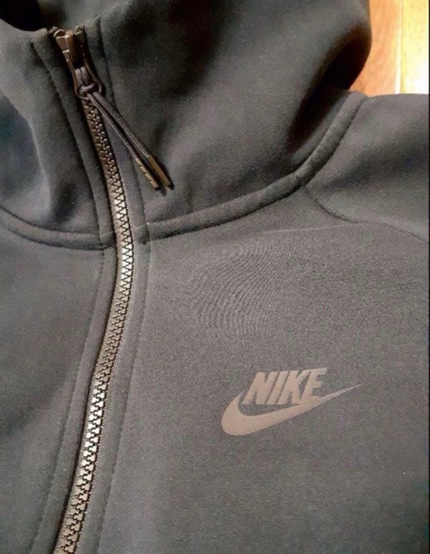 Nike 黒テックフリース