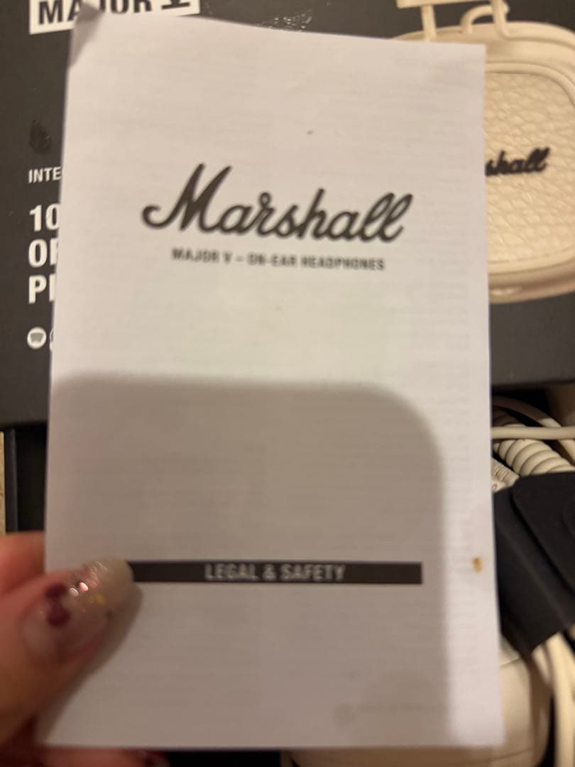 Marshall ワイヤレスオンイヤーヘッドホン Major V クリーム