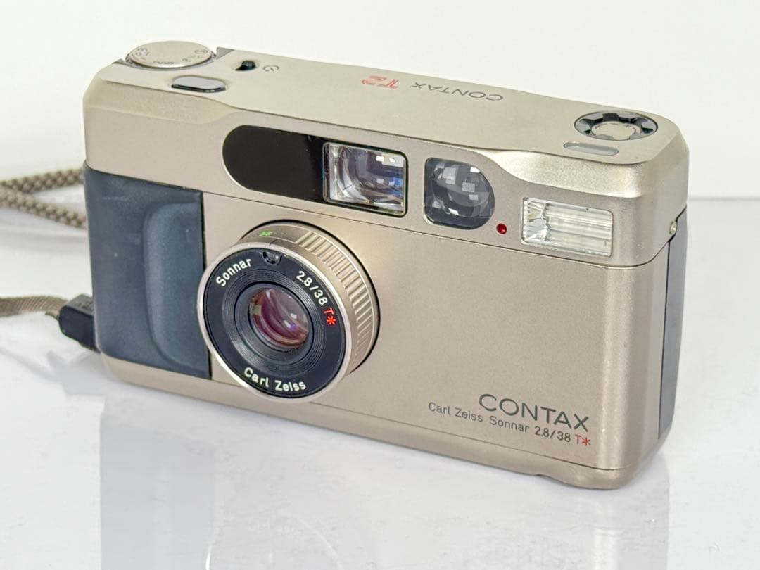 【ジャンク】　CONTAX T2 フィルムカメラ