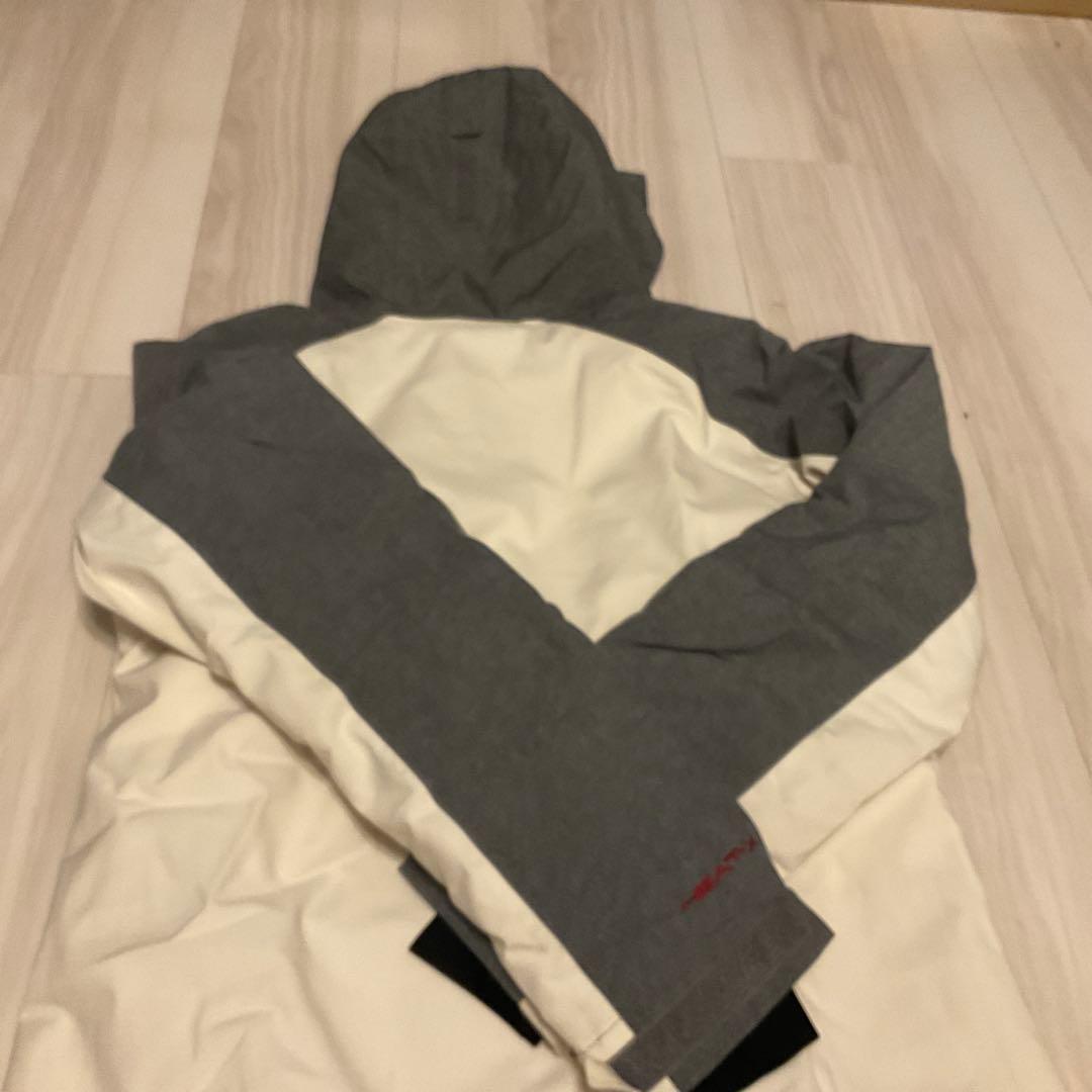 STREULE（上L）＆Phonex（下M）　レディーススキーウェア