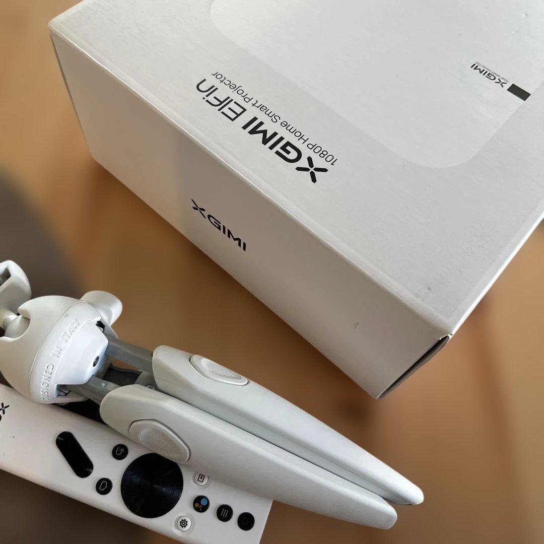 美品XGIMI プロジェクター本体 ホワイト