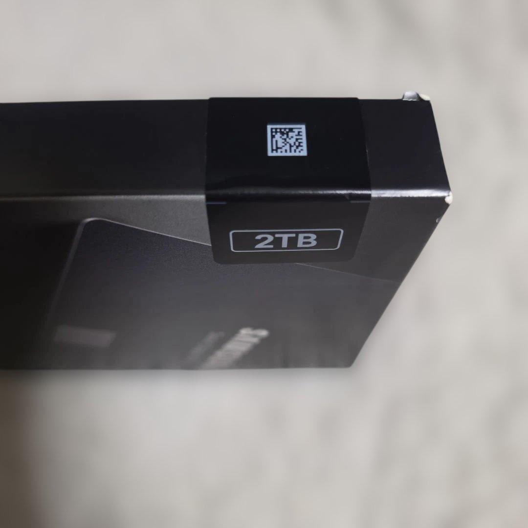 【新品未開封】Samsung 870 QVO 2TB SATA 2.5 SSD