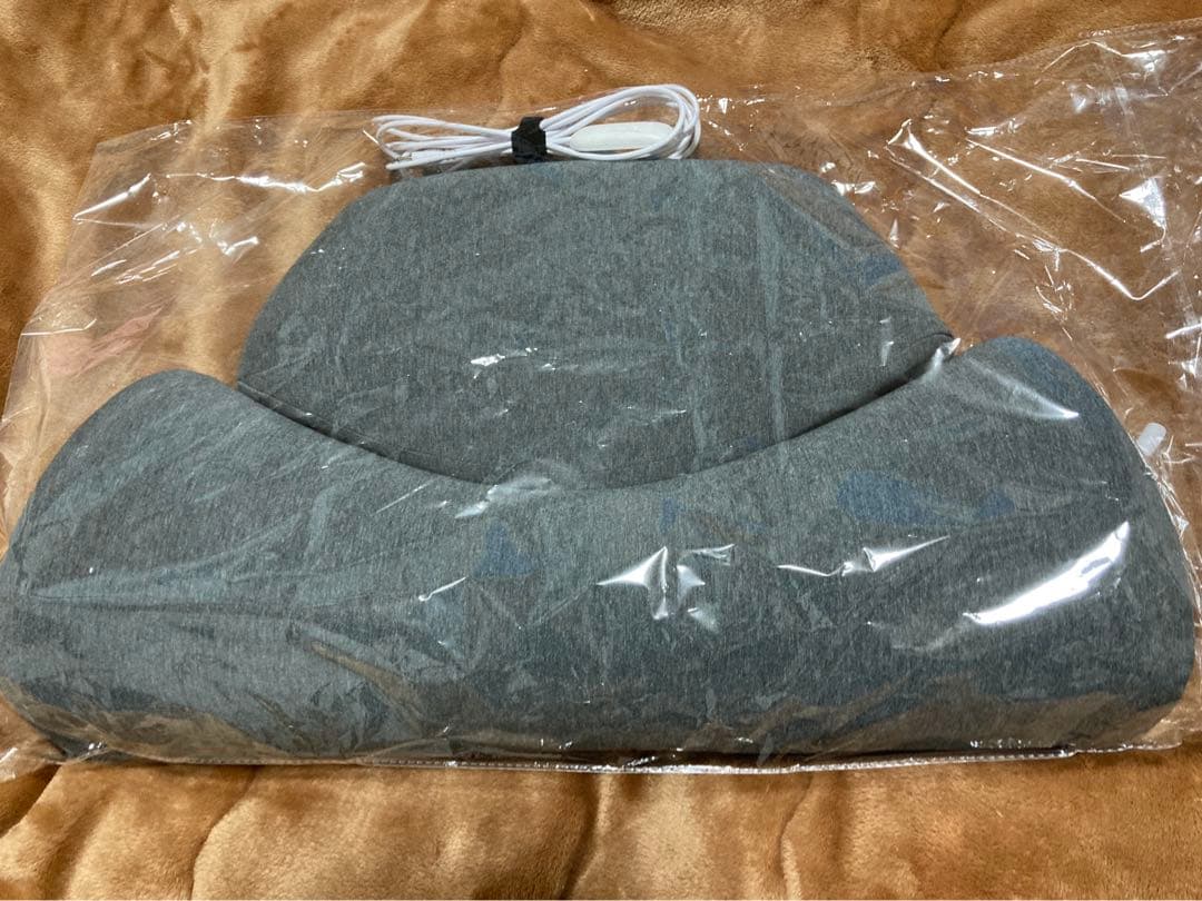 暖かい枕 首と肩の凝りにサバキュー 枕 替えカバー付 新品