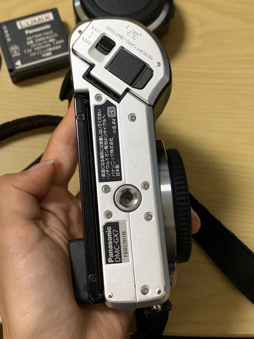 LUMIX GX7 ミラーレスカメラ 14-42mm