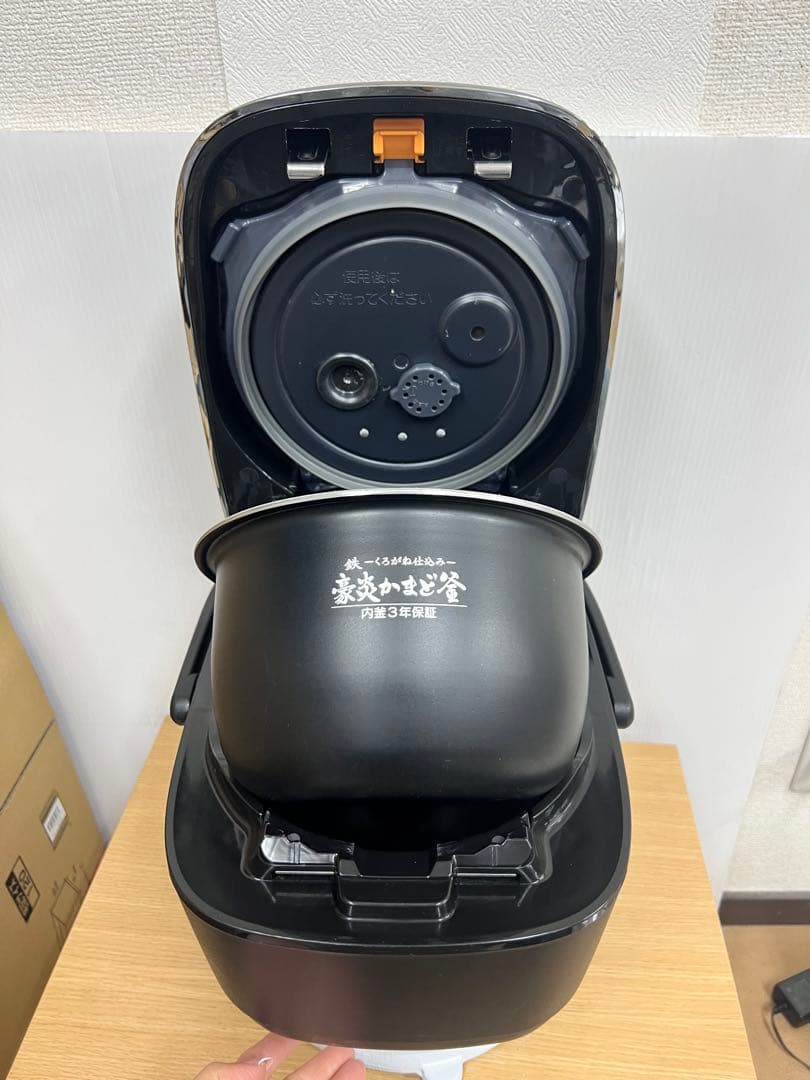 象印 圧力IH炊飯ジャー NW-PH10E8 2020年製