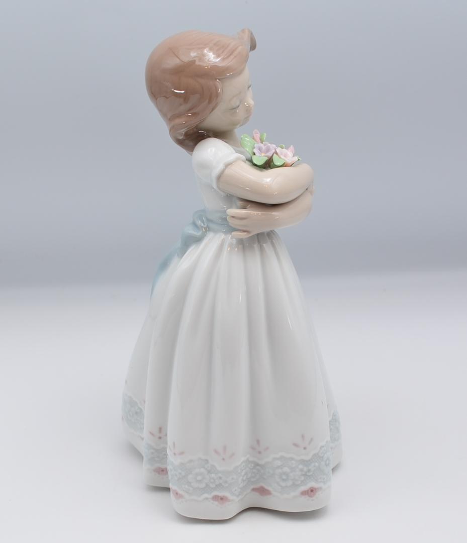 さわやかな風　＃8248　★リヤドロ　スペイン　ポーセリン　光沢仕上げ　絶版