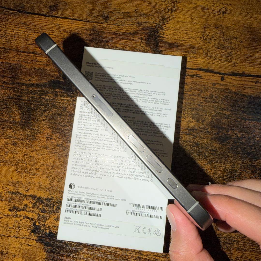 iPhone 15 Pro 256 GBシャッター音無し 海外版