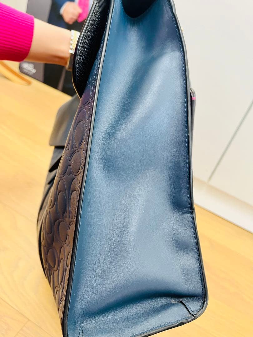 コーチビジネスバッグ　限定品